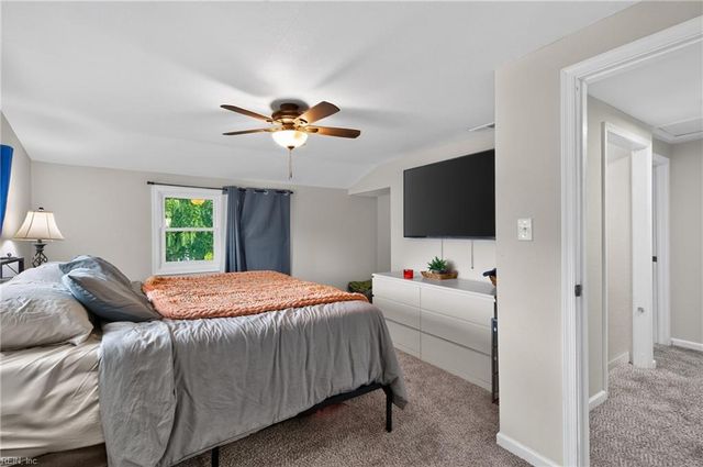 37 Londonshire TER, Hampton, VA 23666