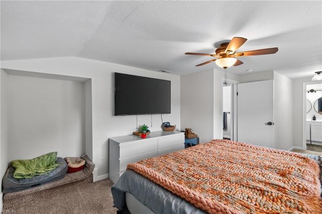 37 Londonshire TER, Hampton, VA 23666