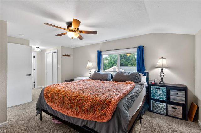 37 Londonshire TER, Hampton, VA 23666