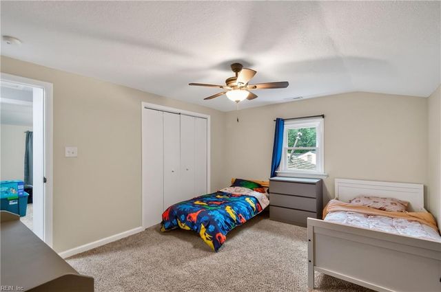 37 Londonshire TER, Hampton, VA 23666