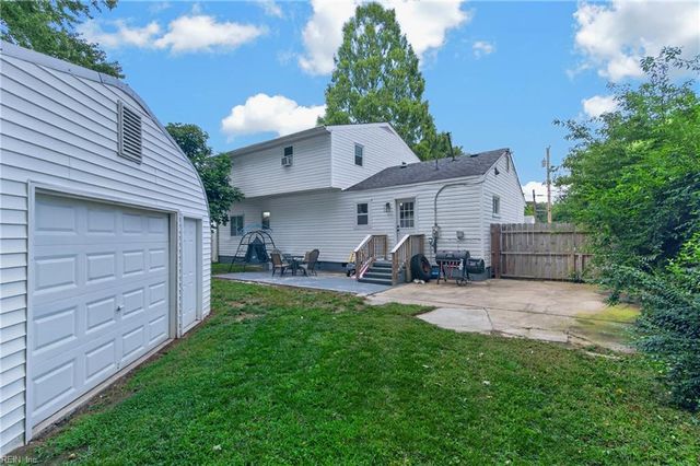 37 Londonshire TER, Hampton, VA 23666