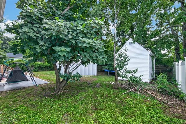 37 Londonshire TER, Hampton, VA 23666