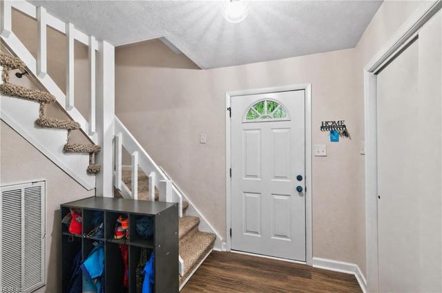 37 Londonshire TER, Hampton, VA 23666