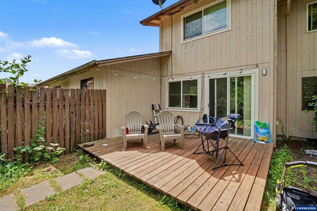 1674 SW Country Club Pl, Corvallis, OR 97330
