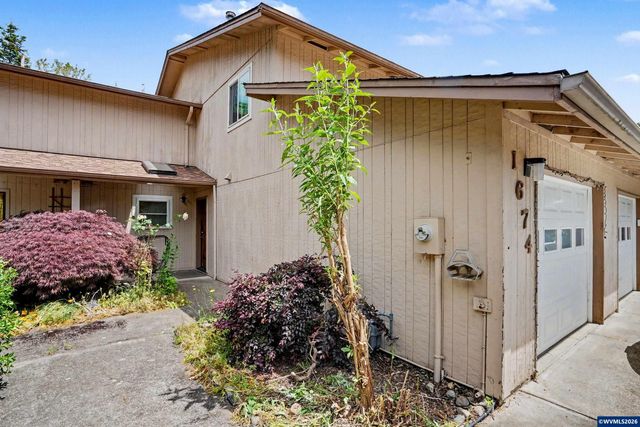 1674 SW Country Club Pl, Corvallis, OR 97330