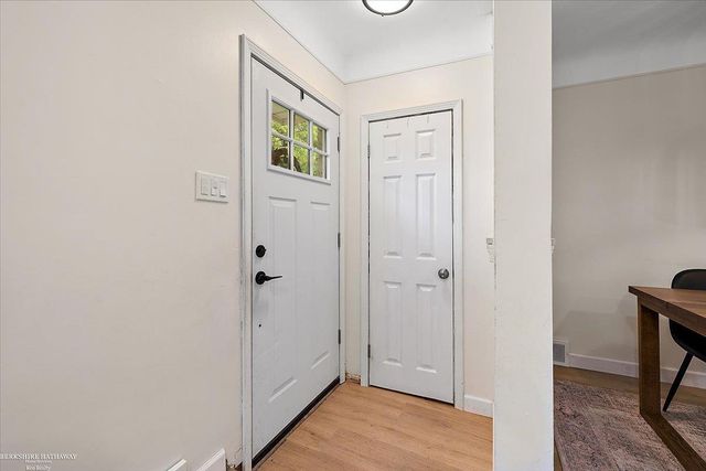 21400 Centennial Street, St Clair Shores, MI 48081