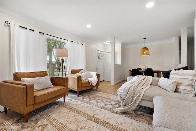 21400 Centennial Street, St Clair Shores, MI 48081