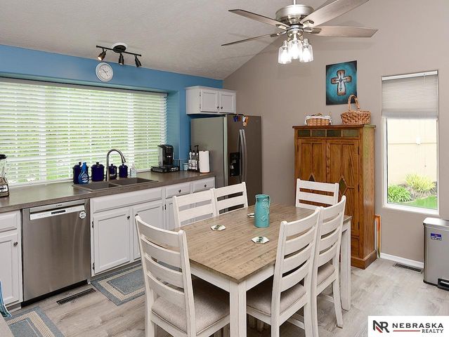 20218 Cleveland Circle, Omaha, NE 68022
