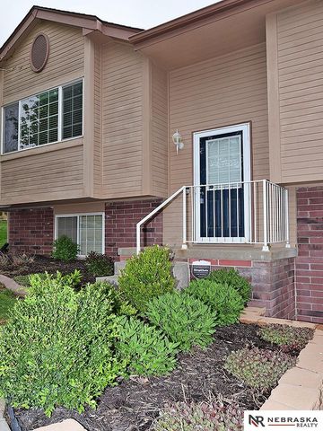 20218 Cleveland Circle, Omaha, NE 68022