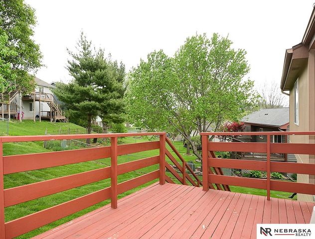 20218 Cleveland Circle, Omaha, NE 68022