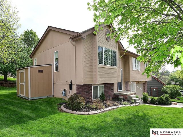 20218 Cleveland Circle, Omaha, NE 68022