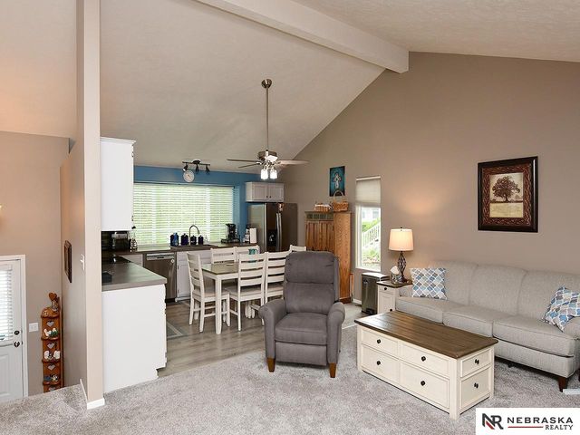 20218 Cleveland Circle, Omaha, NE 68022