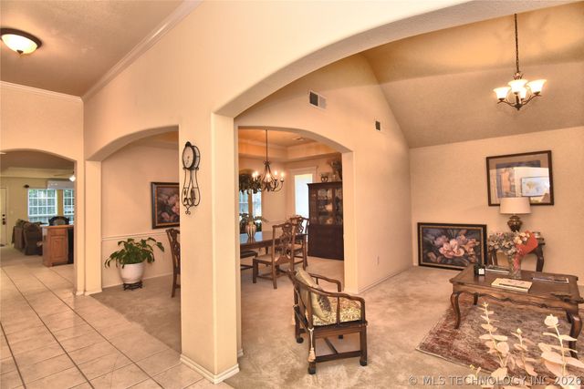 1635 N Greenwood Place, Tulsa, OK 74106