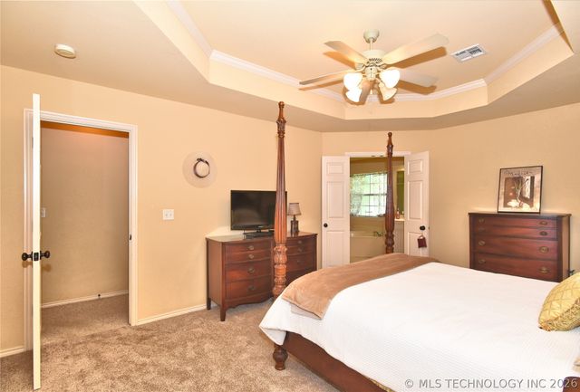1635 N Greenwood Place, Tulsa, OK 74106