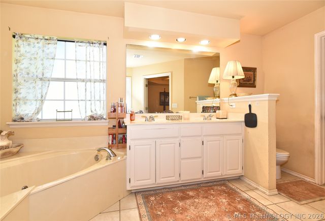 1635 N Greenwood Place, Tulsa, OK 74106