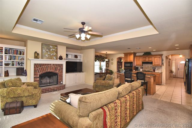 1635 N Greenwood Place, Tulsa, OK 74106
