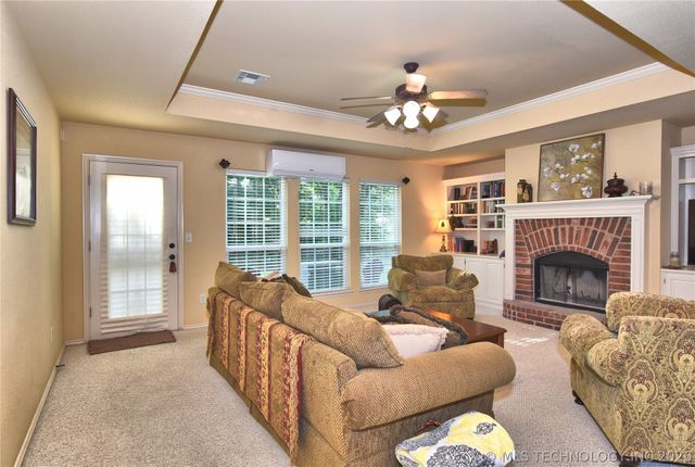 1635 N Greenwood Place, Tulsa, OK 74106