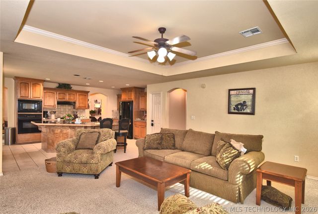 1635 N Greenwood Place, Tulsa, OK 74106