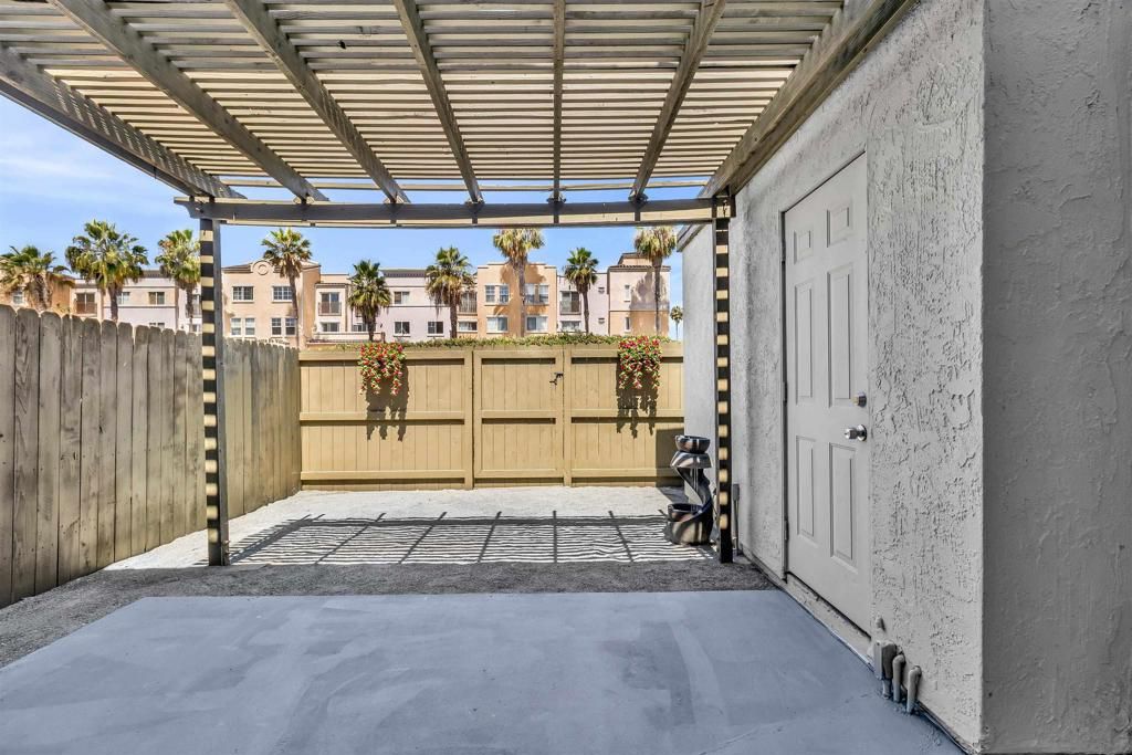 Image 12 of property listing at 514 Debra Pl, San Marcos, CA 92078