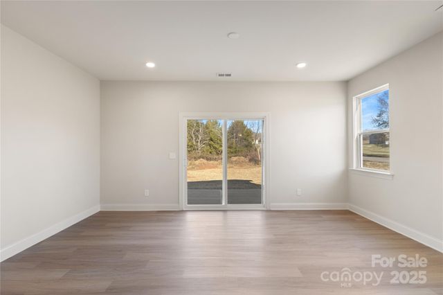 103 Willies Lane, Olin, NC 28660