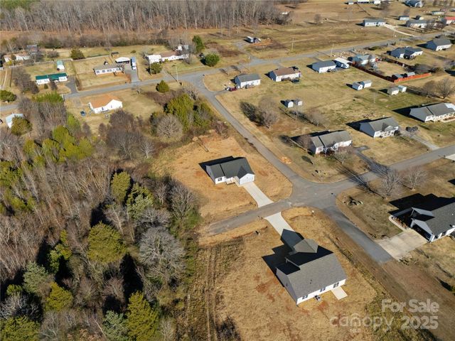 103 Willies Lane, Olin, NC 28660