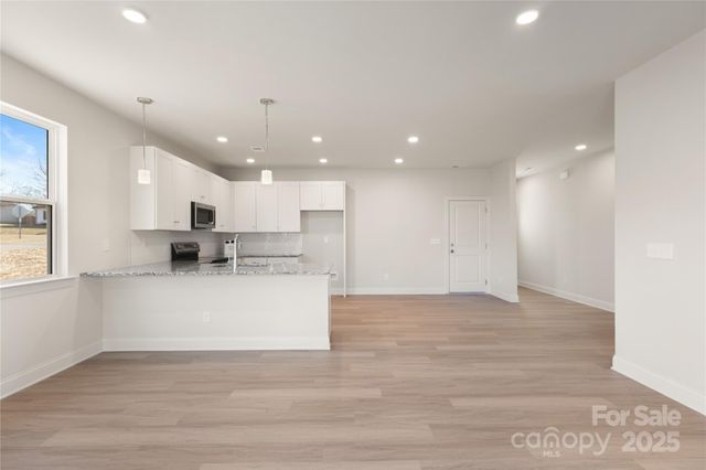 103 Willies Lane, Olin, NC 28660