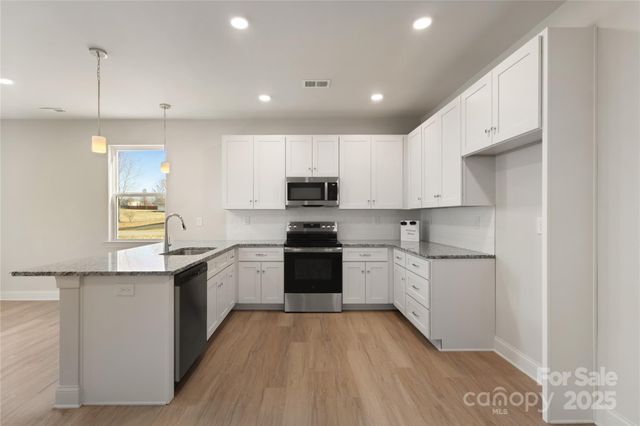 103 Willies Lane, Olin, NC 28660