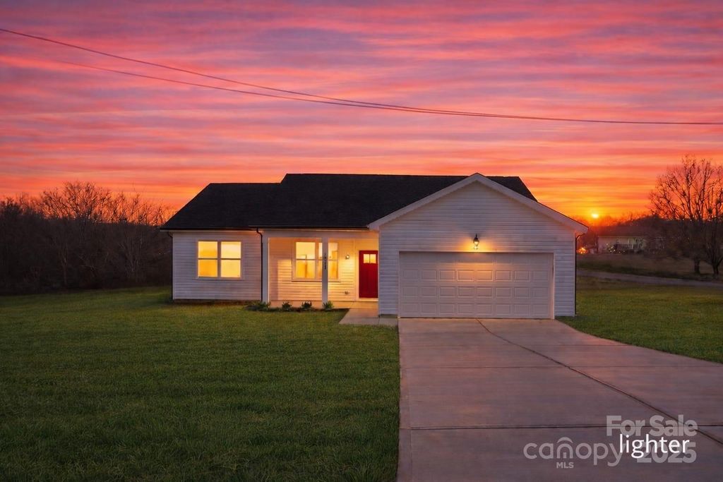 103 Willies Lane, Olin, NC 28660