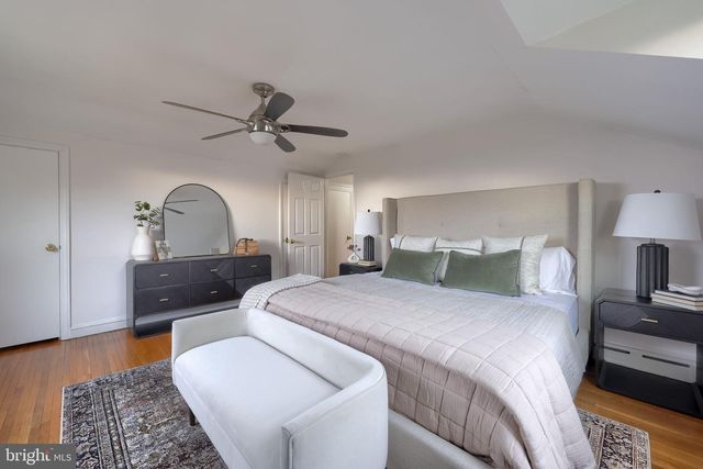 260 BLOSSOM HILL DR, Lancaster, PA 17601