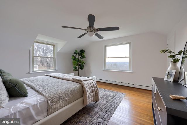 260 BLOSSOM HILL DR, Lancaster, PA 17601