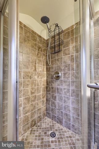 260 BLOSSOM HILL DR, Lancaster, PA 17601