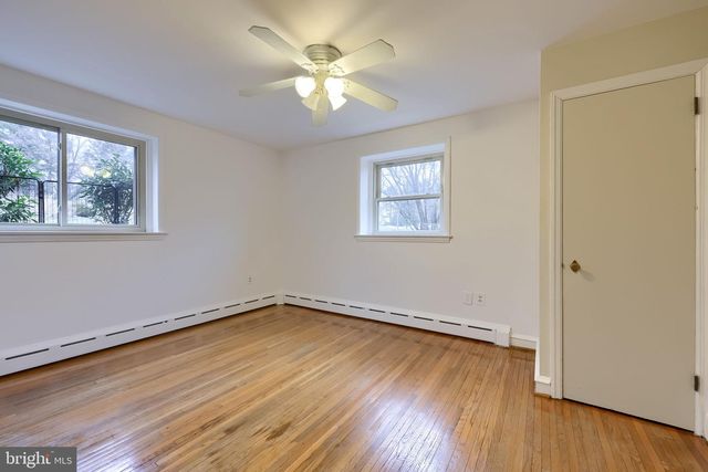 260 BLOSSOM HILL DR, Lancaster, PA 17601