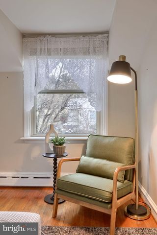 260 BLOSSOM HILL DR, Lancaster, PA 17601