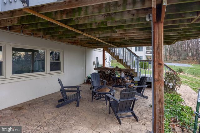 260 BLOSSOM HILL DR, Lancaster, PA 17601