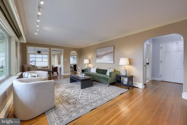 260 BLOSSOM HILL DR, Lancaster, PA 17601