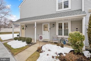 5203-A ADELAIDE DR, Mount Laurel, NJ 08054