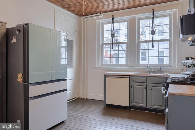 26 RACE AVE, Lancaster, PA 17603