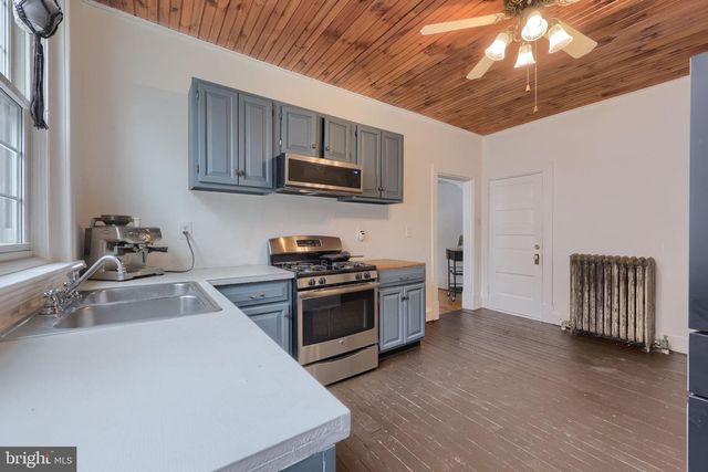 26 RACE AVE, Lancaster, PA 17603