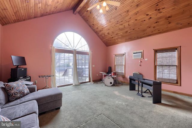 26 RACE AVE, Lancaster, PA 17603