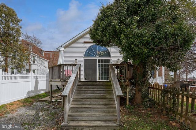 26 RACE AVE, Lancaster, PA 17603