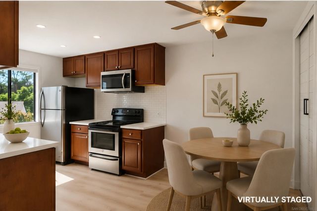 9849 Caminito Marlock 26, San Diego, CA 92131