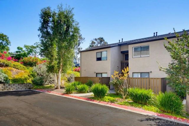9849 Caminito Marlock 26, San Diego, CA 92131