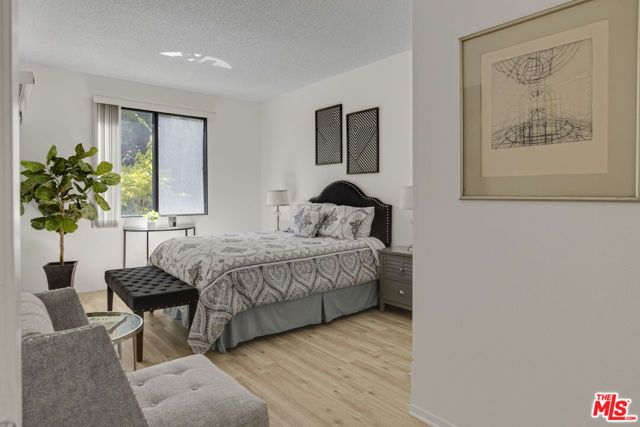 8707 Falmouth Avenue 101, Playa Del Rey (los Angeles), CA 90293