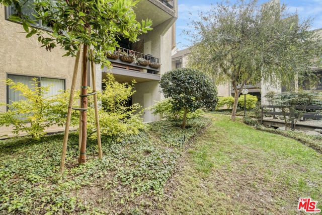 8707 Falmouth Avenue 101, Playa Del Rey (los Angeles), CA 90293
