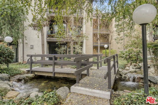 8707 Falmouth Avenue 101, Playa Del Rey (los Angeles), CA 90293