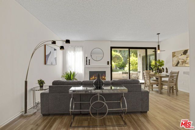 8707 Falmouth Avenue 101, Playa Del Rey (los Angeles), CA 90293