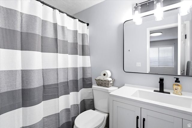 5042 S 3025 W, Roy, UT 84067
