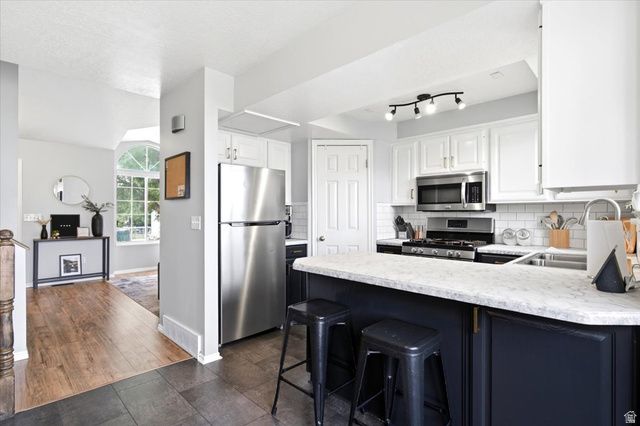 5042 S 3025 W, Roy, UT 84067