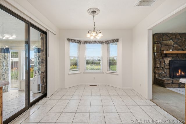 23734 S Southridge Drive, Claremore, OK 74019