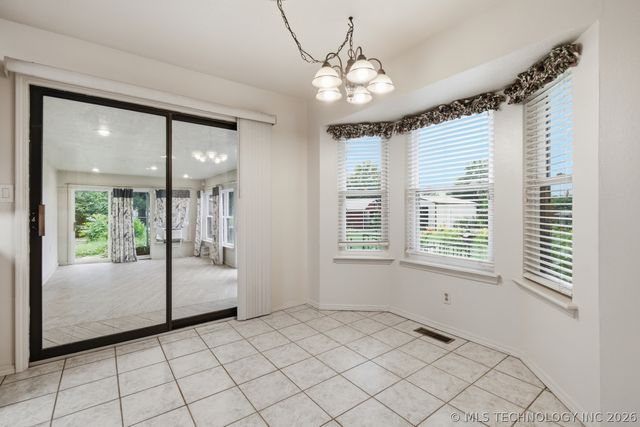 23734 S Southridge Drive, Claremore, OK 74019